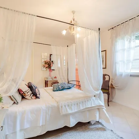 Villa Beautiful Lory On The Hills Of Lucca
